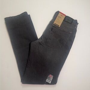 Levi's Women’s Classic Straight Black Jeans